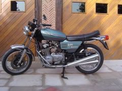 Louer une BENELLI 500 Quattro de de 1976 (Photo 1)