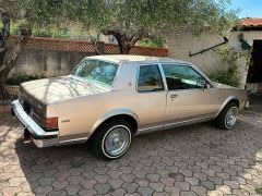 Louer une BUICK Skylark  de de 1982 (Photo 2)