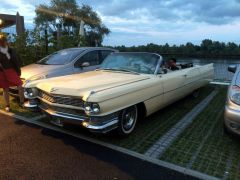 Louer une CADILLAC Cabriolet Deville de de 1964 (Photo 2)