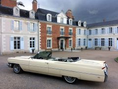 Louer une CADILLAC Cabriolet Deville de de 1964 (Photo 3)