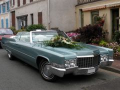 CADILLAC DeVille (Photo 1)