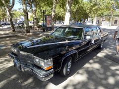 Louer une CADILLAC Fleetwood de de 1984 (Photo 2)