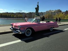 CADILLAC  (Photo 1)