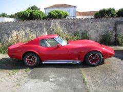 Louer une CHEVROLET Corvette Stingray 250CV de de 1974 (Photo 2)