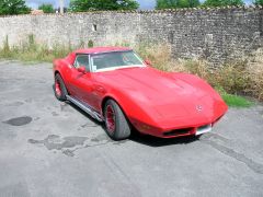 Louer une CHEVROLET Corvette Stingray 250CV de de 1974 (Photo 3)