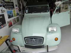 Louer une CITROËN 2 CV de de 1979 (Photo 1)