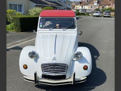 Louer une CITROËN 2CV 6 de 1972 (Photo 1)