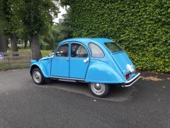 Louer une CITROËN 2CV 6 de de 1978 (Photo 3)