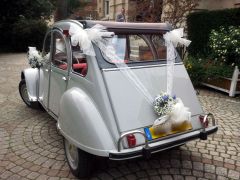 Louer une CITROËN 2CV AZAM de de 1966 (Photo 1)