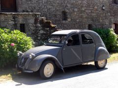 Louer une CITROËN 2CV de de 1954 (Photo 2)