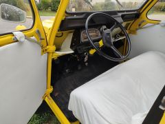 Louer une CITROËN 2CV de de 1974 (Photo 5)