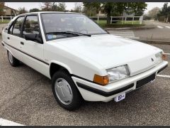 Louer une CITROËN BX 19 GT de de 1986 (Photo 1)