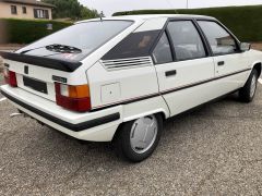 Louer une CITROËN BX 19 GT de de 1986 (Photo 3)