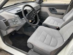 Louer une CITROËN BX 19 GT de de 1986 (Photo 5)