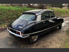 Louer une CITROËN DS 21 IE Pallas de de 1970 (Photo 4)