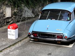 Louer une CITROËN DS 21 Pallas de de 1973 (Photo 4)