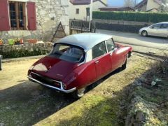 Louer une CITROËN DS 21 de de 1972 (Photo 2)