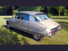 Louer une CITROEN DS 23 IE de de 1975 (Photo 4)