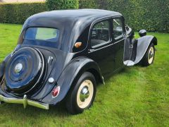 Louer une CITROËN Traction 11 BL de de 1951 (Photo 3)