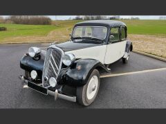 Louer une CITROËN Traction 11 BL de de 1953 (Photo 2)