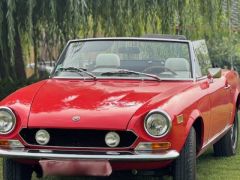 Louer une FIAT 124 Cabriolet de de 1977 (Photo 3)