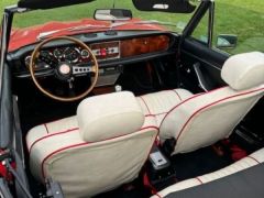 Louer une FIAT 124 Cabriolet de de 1977 (Photo 4)