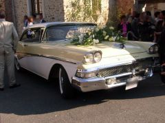 Louer une FORD Fairlane 500 de de 1958 (Photo 3)