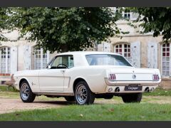 FORD Mustang  (Photo 2)