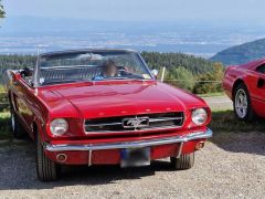 FORD Mustang (Photo 2)