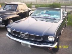 FORD Mustang (Photo 1)