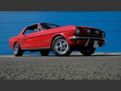 FORD Mustang (Photo 1)