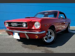 FORD Mustang (Photo 2)