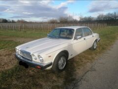 JAGUAR XJ6 (Photo 1)