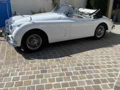 Louer une JAGUAR XK 150  de de 1959 (Photo 2)