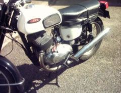 Louer une JAWA 350 de de 1972 (Photo 4)