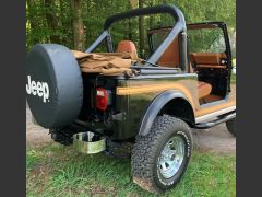 Louer une JEEP CJ7  de de 1983 (Photo 4)