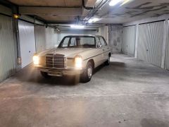 Louer une MERCEDES-BENZ W115  de de 1971 (Photo 2)