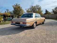 Louer une MERCEDES 300 Sel 3.5 de de 1972 (Photo 3)