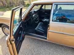 Louer une MERCEDES 300 Sel 3.5 de de 1972 (Photo 5)