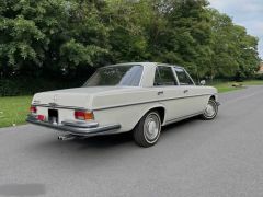 Louer une MERCEDES SE 250 de de 1966 (Photo 3)