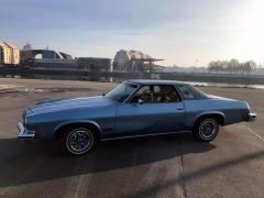 Louer une OLDSMOBILE Cutlass Suprême de de 1974 (Photo 2)