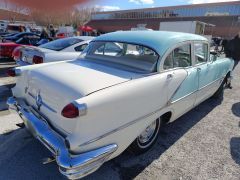 Louer une OLDSMOBILE Rocket Super 88  de de 1956 (Photo 2)