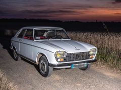 Louer une PEUGEOT 204 de de 1966 (Photo 1)