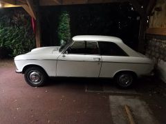 Louer une PEUGEOT 204 de de 1966 (Photo 2)