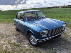 Louer une PEUGEOT 204 de de 1975 (Photo 2)