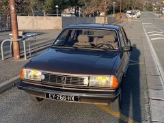 Louer une PEUGEOT 305 GT de de 1985 (Photo 3)