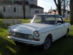 Louer une PEUGEOT 404 de 1968 (Photo 1)