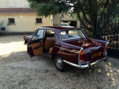 Louer une PEUGEOT 404 de de 1974 (Photo 2)