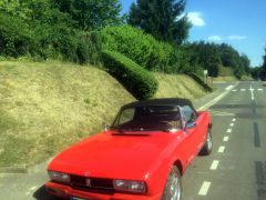 Louer une PEUGEOT 504 Cabriolet  de de 1980 (Photo 4)