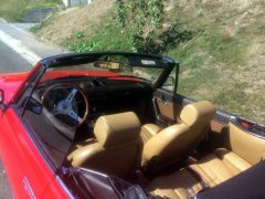 Louer une PEUGEOT 504 Cabriolet  de de 1980 (Photo 5)